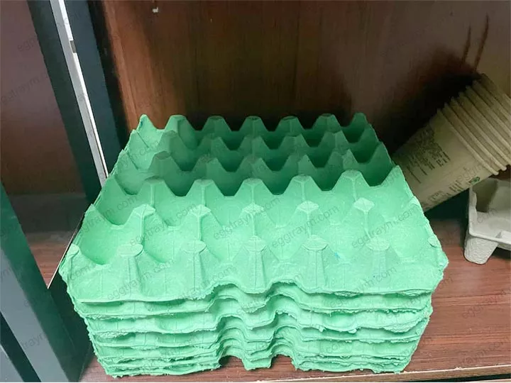 Green color egg trays