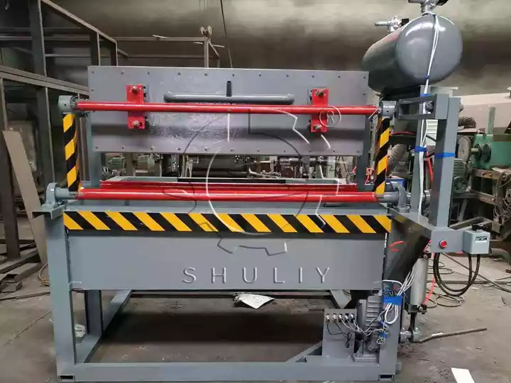 Máquina moldeadora de bandejas de pulpa de papel